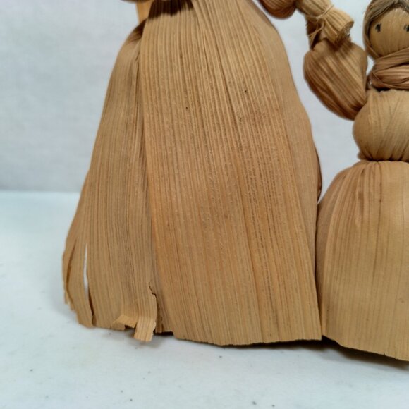 Vintage Hand Made Cornhusk Doll Pair Mom Daughter Woman Spinning Yarn Folk Art - Picture 13 of 16